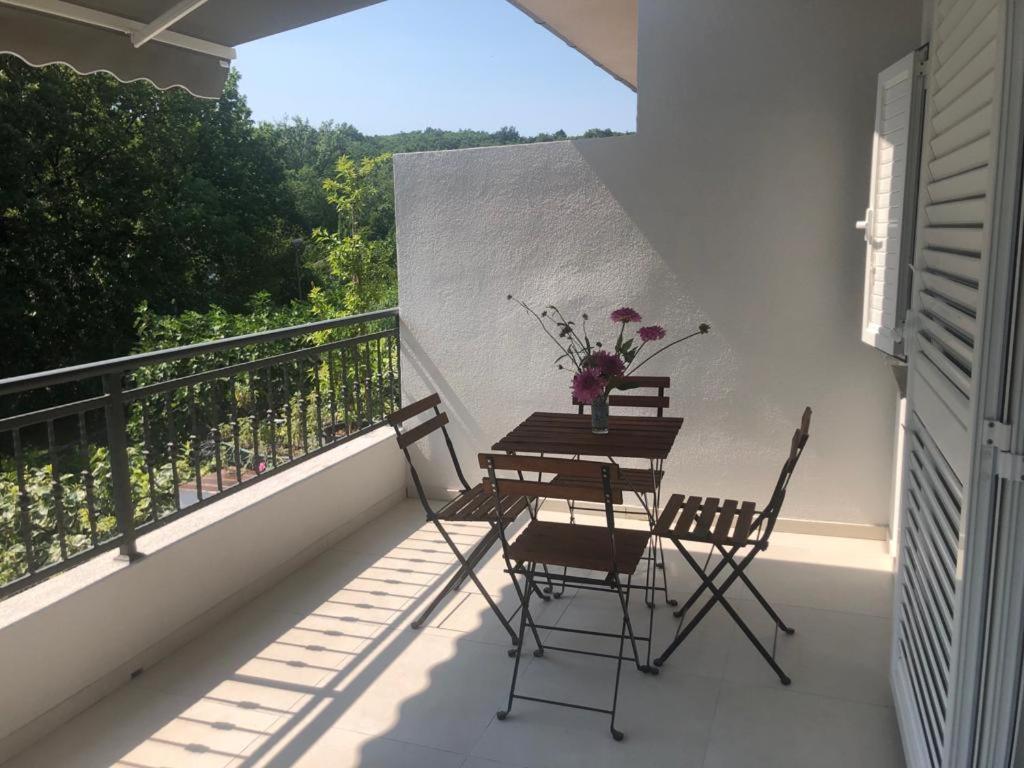 Apartment Lena Čižići Bagian luar foto